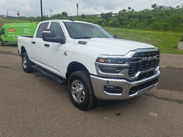 2025 Ram 2500 Tradesman photo 2