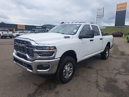 2025 Ram 2500 TRADESMAN CREW CAB 4X4 6'4 BOX Pickup