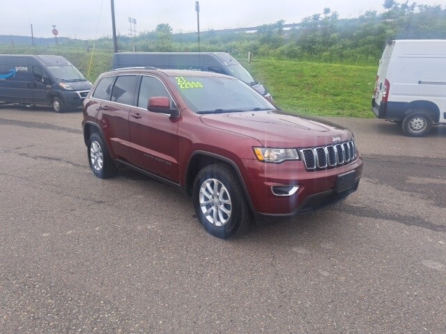 2021 Jeep Grand Cherokee Laredo E photo 2