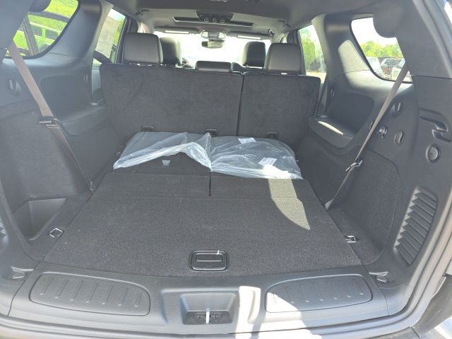 Additional photo of vehicle.