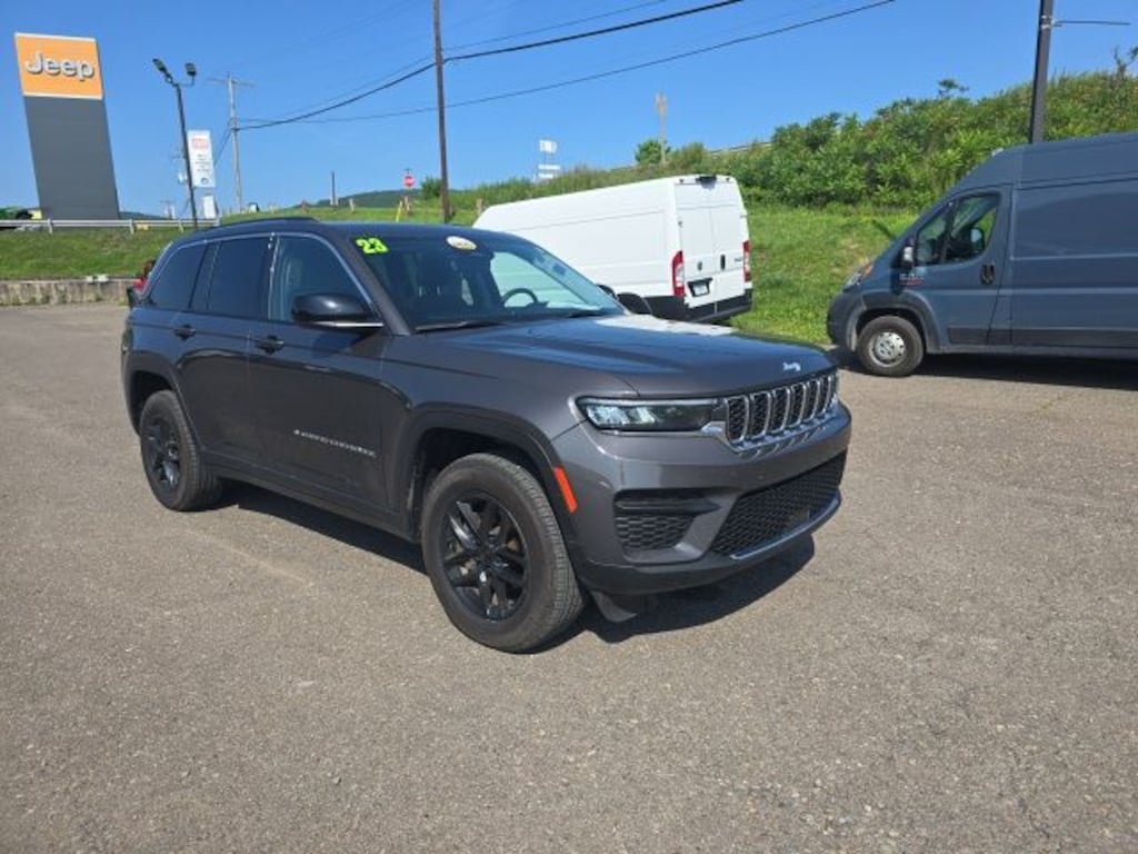 Certified 2023 Jeep Grand Cherokee Laredo SUV