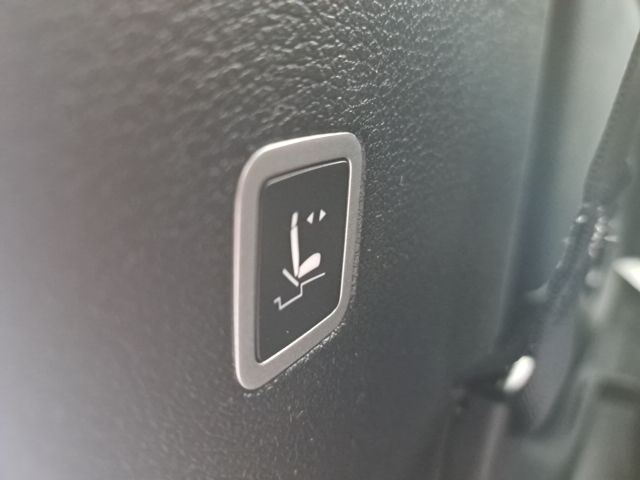 2026 Chrysler Pacifica Select - Photo 17