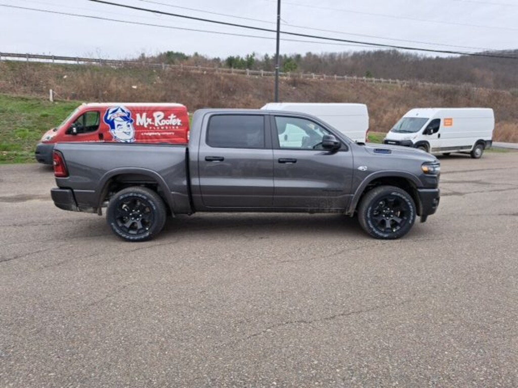 New 2026 Ram 1500 BIG HORN CREW CAB 4X4 5'7 BOX Pickup