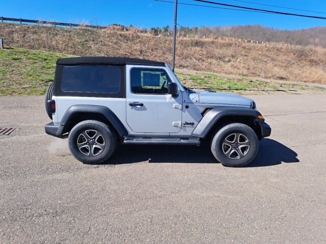 2023 Jeep Wrangler Sport S photo 4