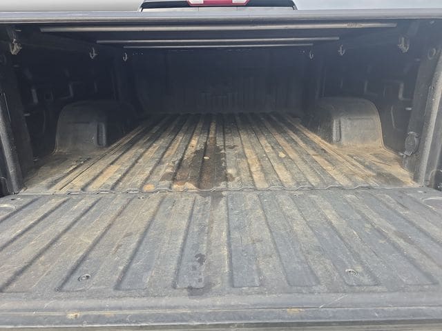 Additional photo of vehicle.