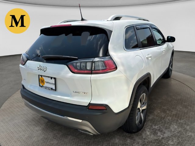Additional photo of vehicle.