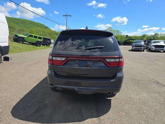 Additional photo of vehicle.