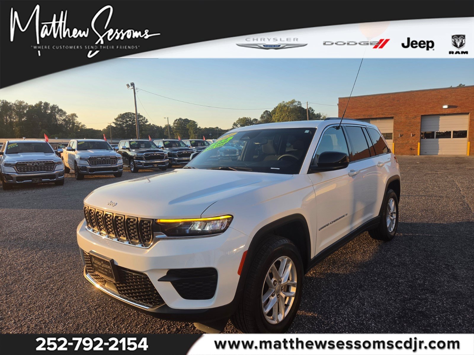 2024 Jeep Grand Cherokee Laredo SUV