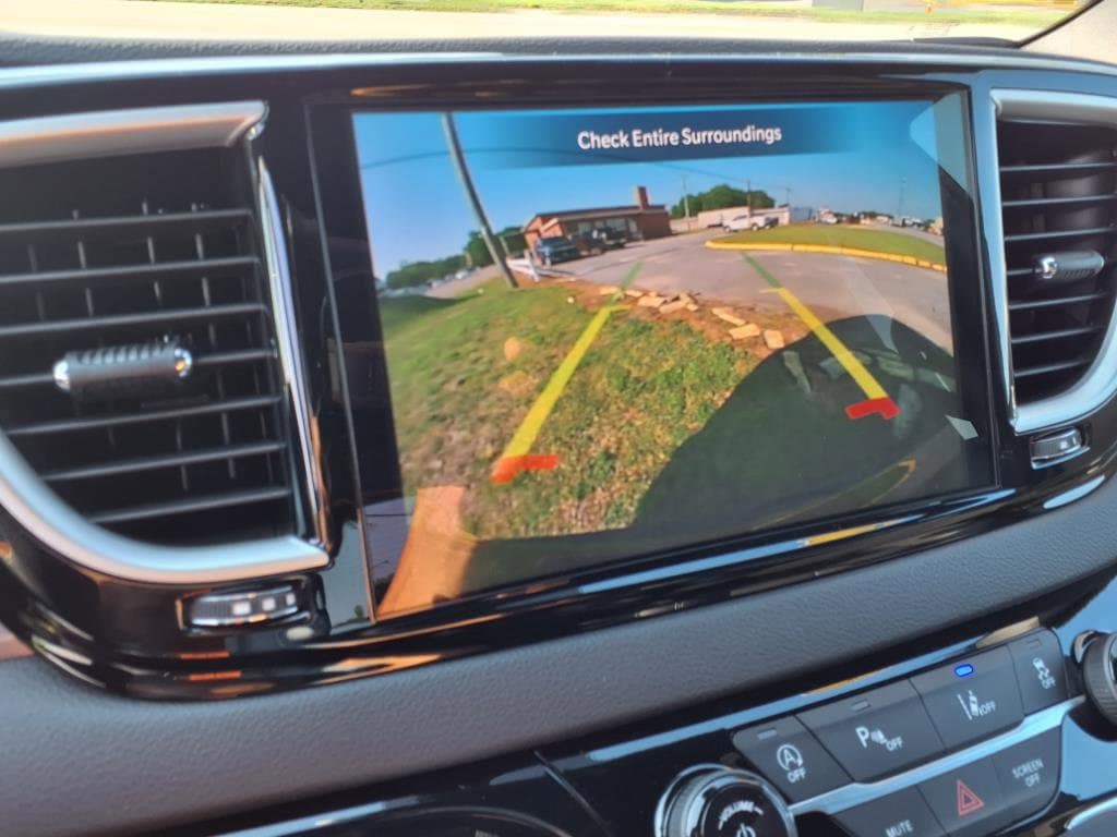 2025 Chrysler Voyager LX - Photo 17