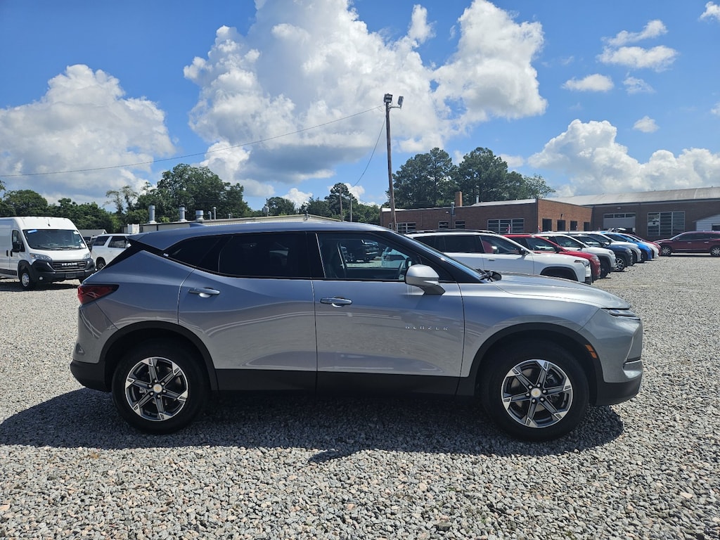 Used 2025 Chevrolet Blazer LT w/2LT SUV