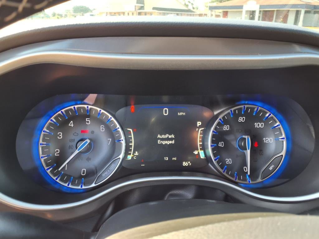 2025 Chrysler Voyager LX - Photo 21