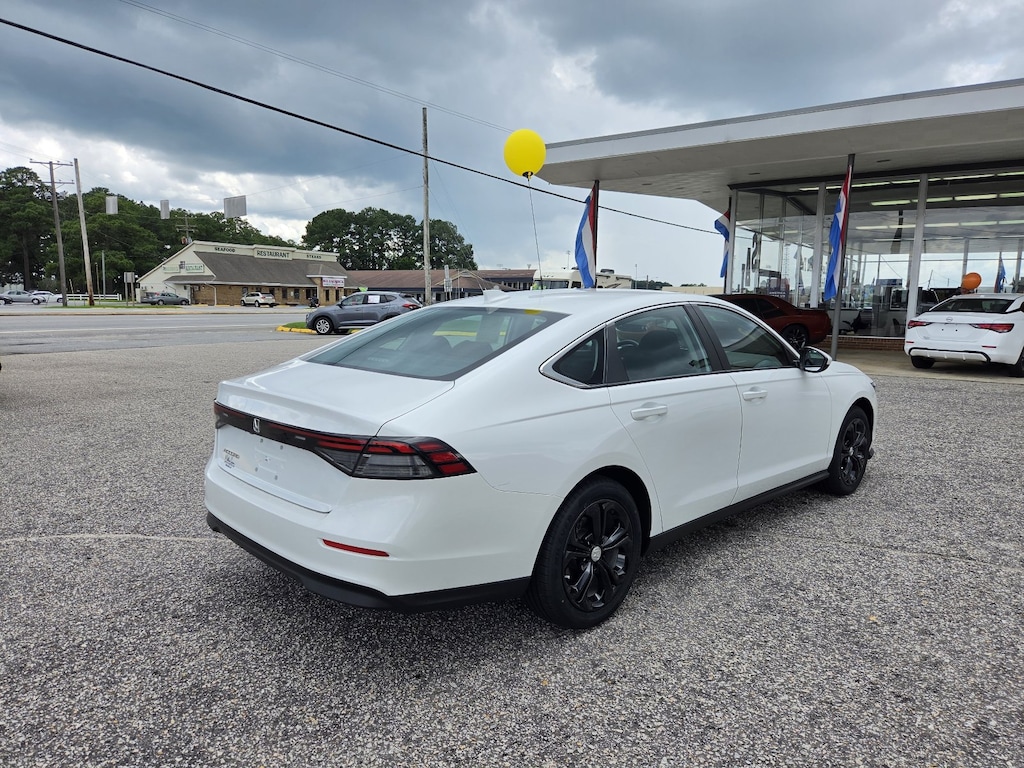 Used 2023 Honda Accord LX Sedan