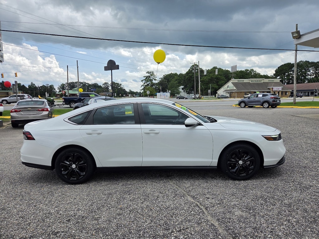 Used 2023 Honda Accord LX Sedan