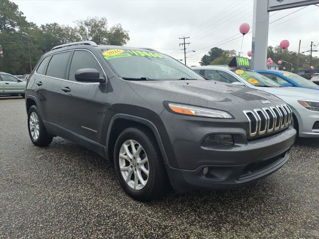 Used 2016 Jeep Cherokee Latitude with VIN 1C4PJLCS6GW275339 for sale in Williamston, NC
