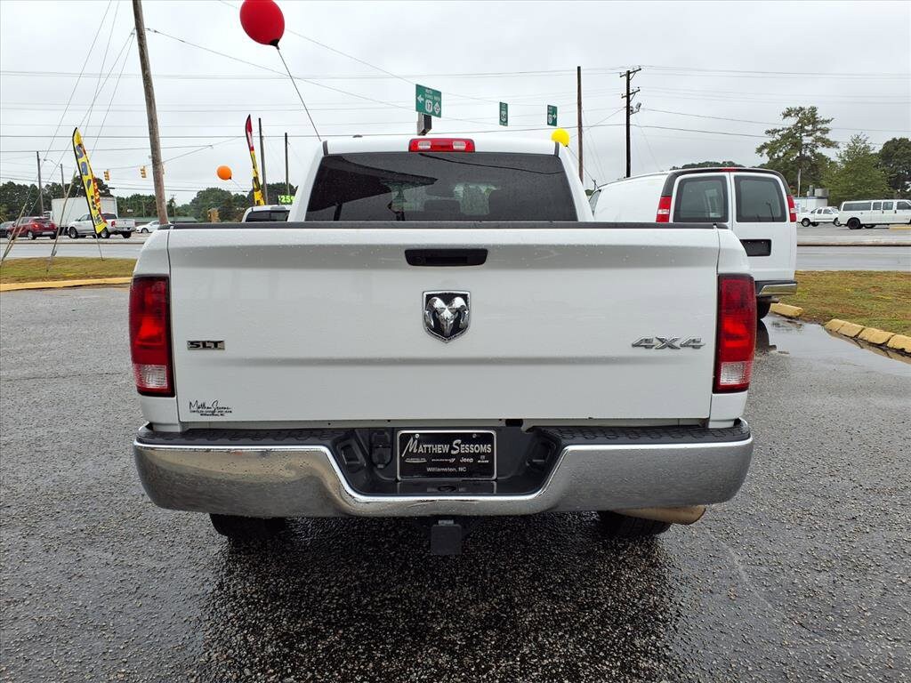 2024 Ram 1500 Classic SLT photo 3