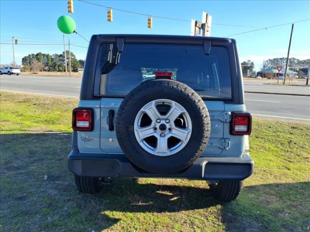 Used 2024 Jeep Wrangler Sport SUV