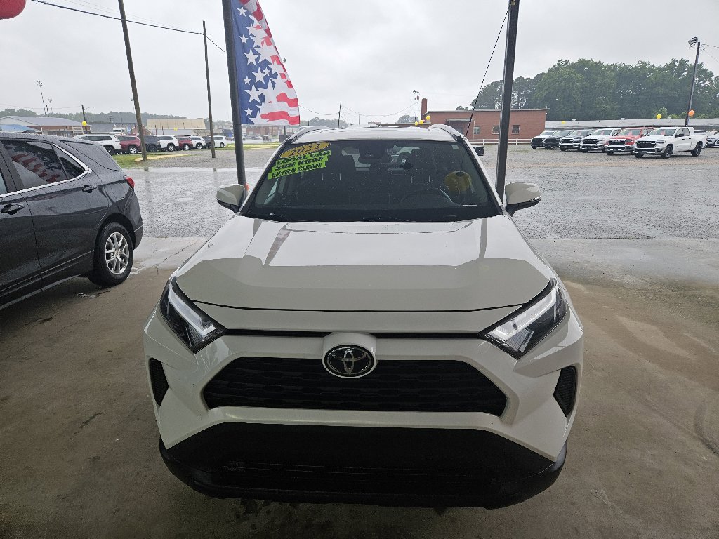 Used 2022 Toyota RAV4 XLE with VIN 2T3W1RFV4NW193626 for sale in Williamston, NC