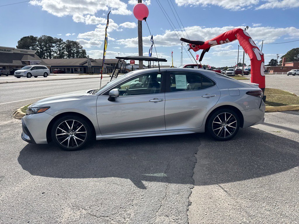 2023 Toyota Camry SE photo 2