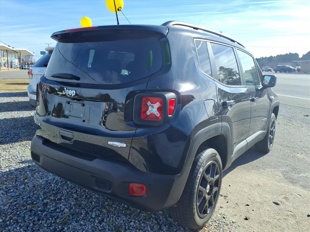 Used 2022 Jeep Renegade Latitude SUV