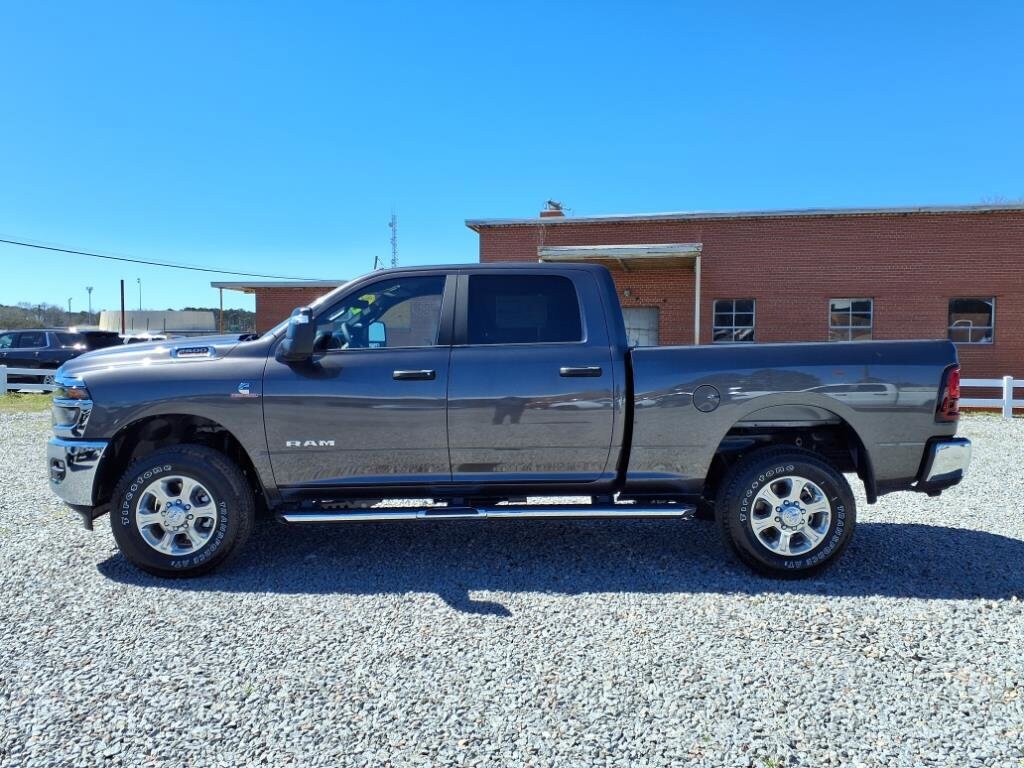 2025 Ram 2500 Big Horn photo 3