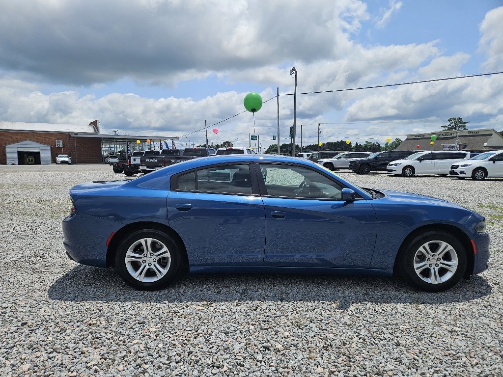 2022 Dodge Charger SXT photo 3