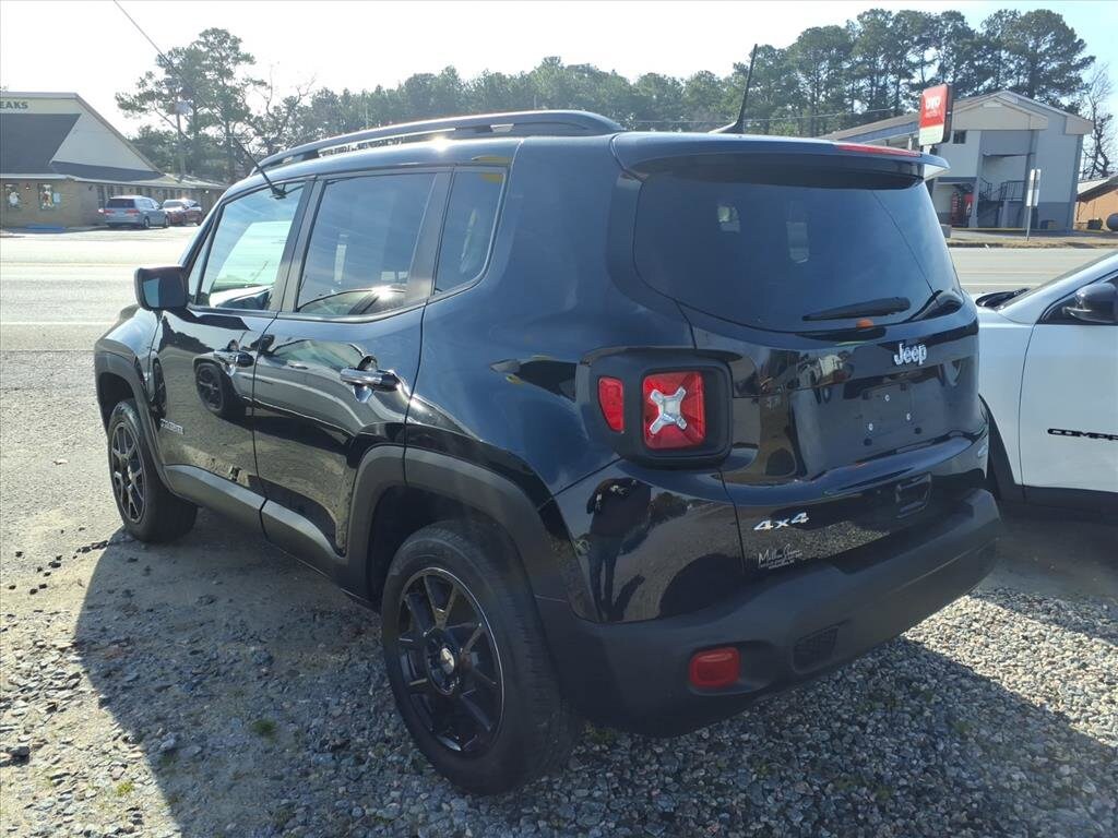 Used 2022 Jeep Renegade Latitude SUV
