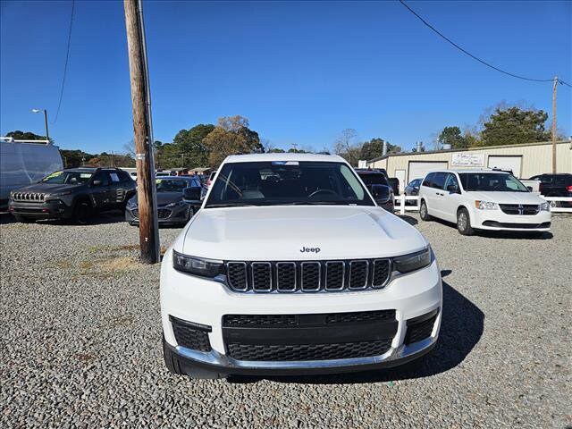 2022 Jeep Cherokee Limited photo 2