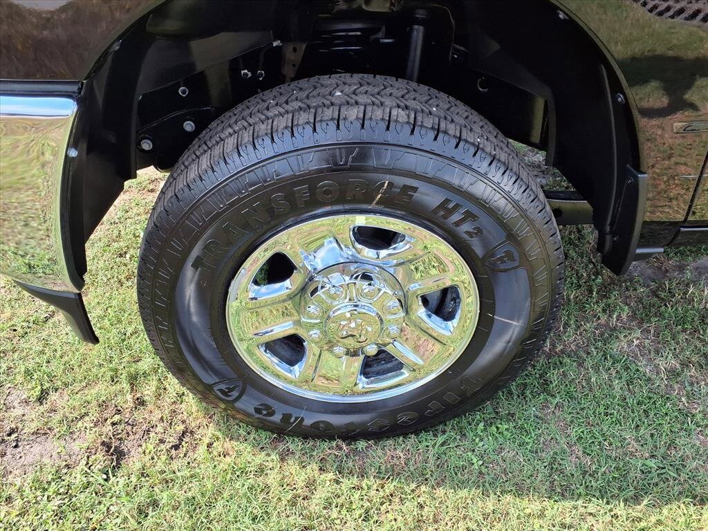 2026 Ram 2500 Tradesman photo 4
