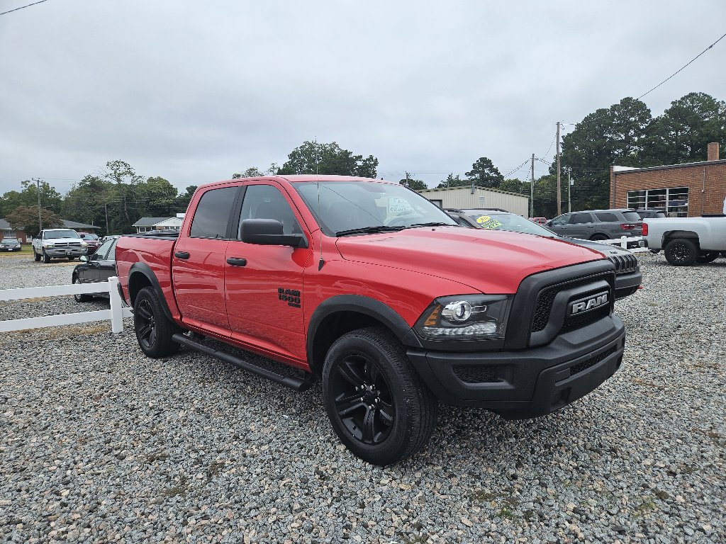 2023 Ram 1500 Classic SLT photo 3