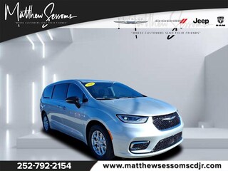 2026 Chrysler Pacifica Select Passenger Van