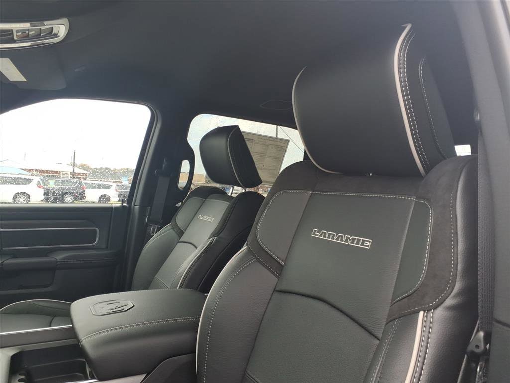 2026 RAM 2500 Laramie - Photo 18
