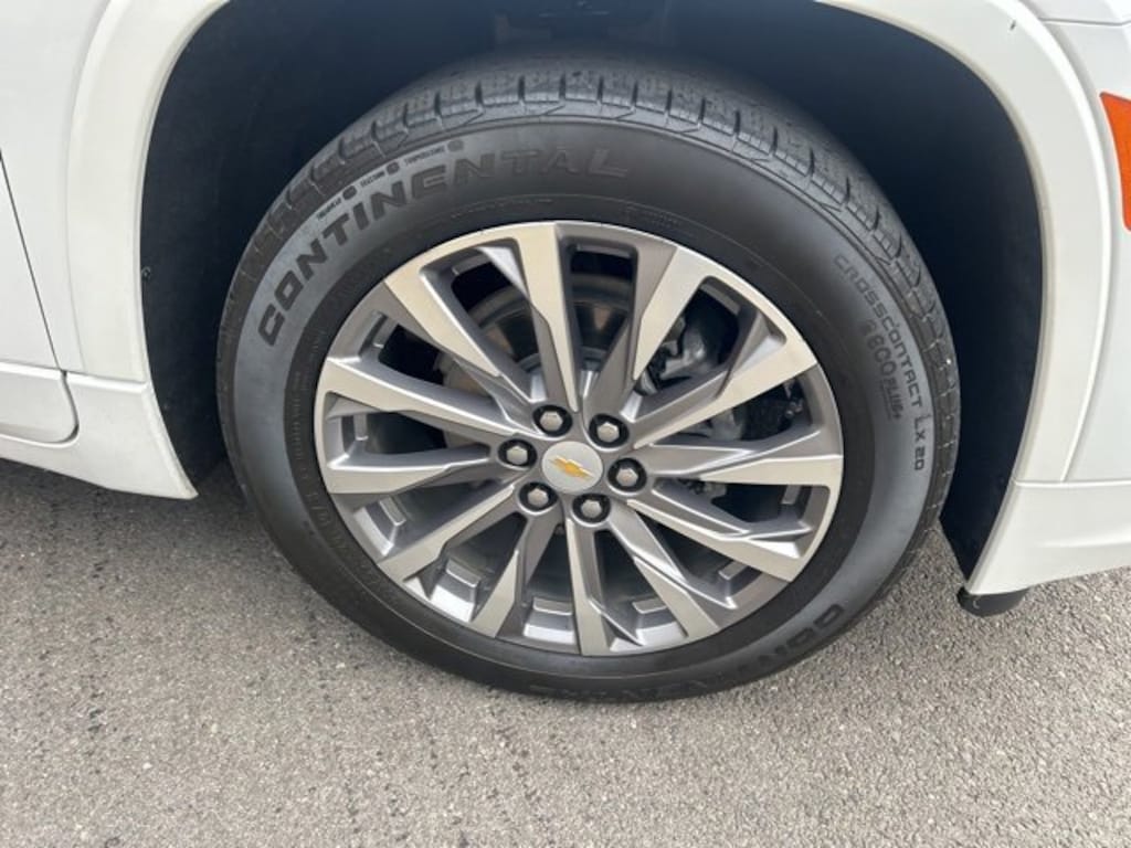 Used 2023 Chevrolet Traverse Premier SUV