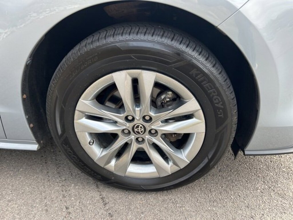 Used 2022 Toyota Sienna XLE Woodland Edition