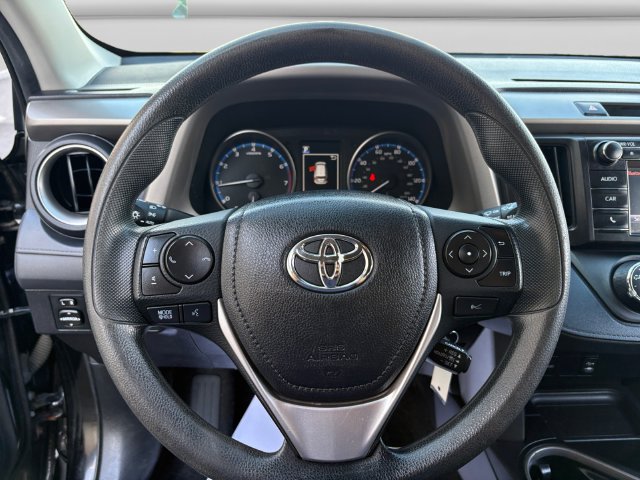 2018 Toyota RAV4 LE - Photo 13