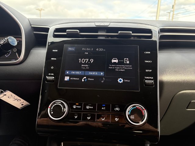 2024 Hyundai Tucson SE - Photo 16