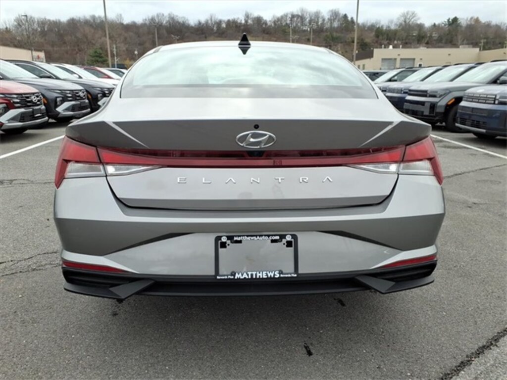 Used 2023 Hyundai Elantra SEL Sedan