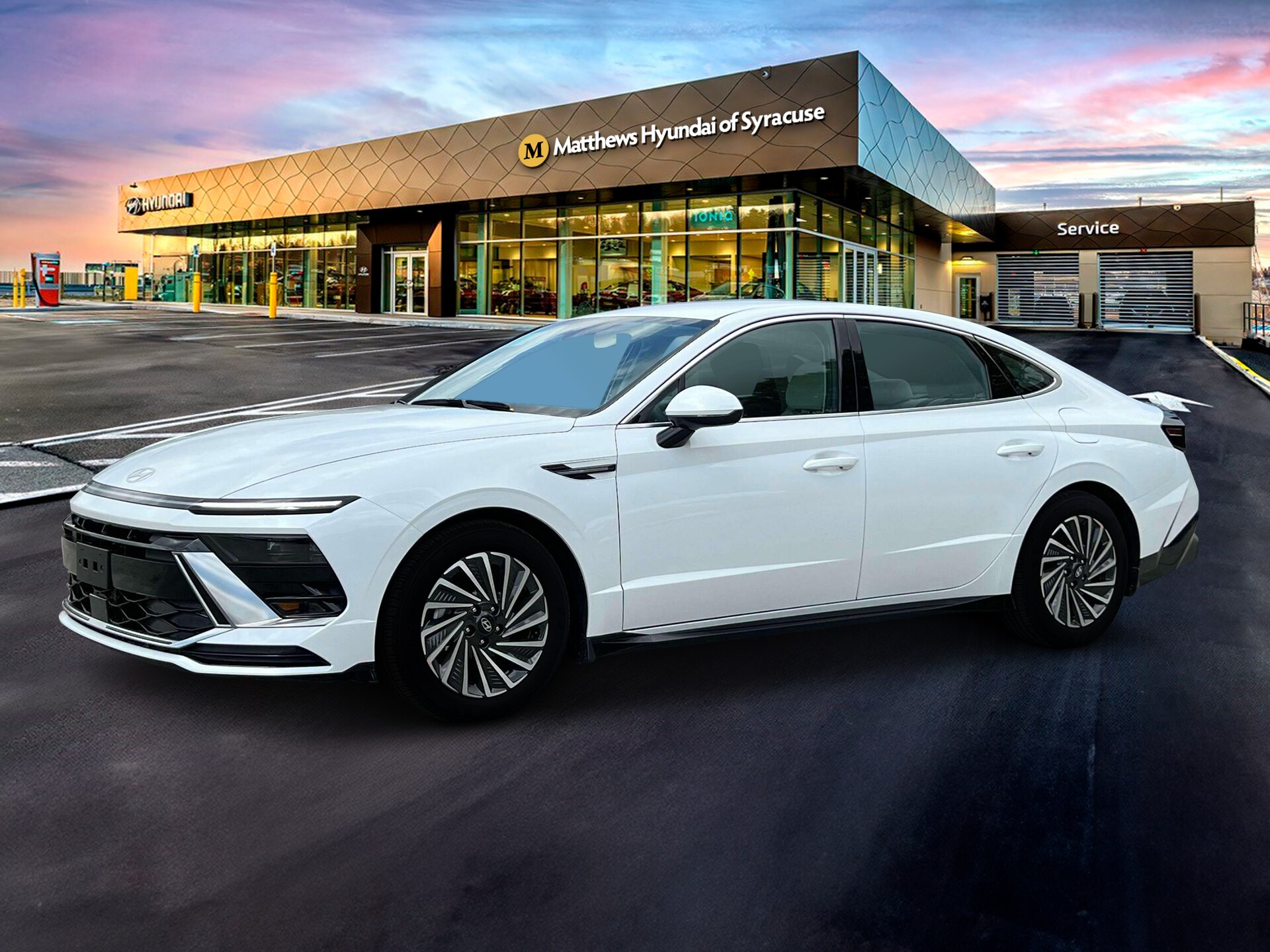 2025 Hyundai Sonata Hybrid SEL photo 2