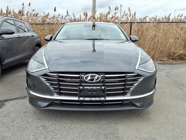 2023 Hyundai Sonata SE photo 2