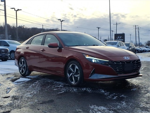 2023 Hyundai Elantra Limited's photo