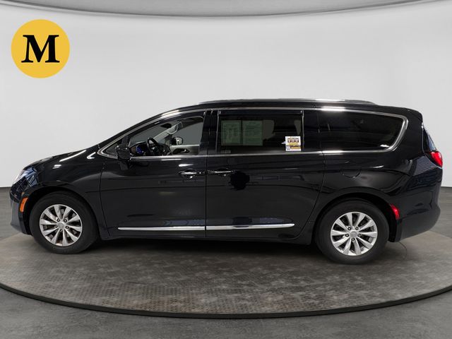 Used 2019 Chrysler Pacifica Touring L with VIN 2C4RC1BG1KR629953 for sale in Syracuse, NY