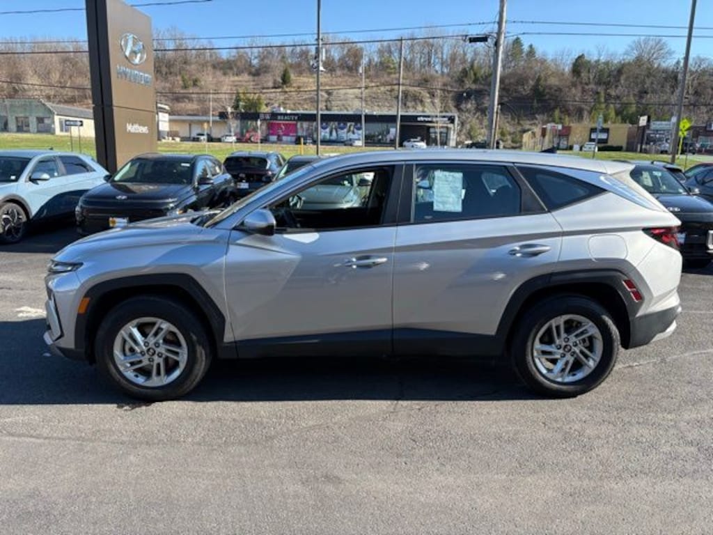 Certified 2025 Hyundai Tucson SE SUV