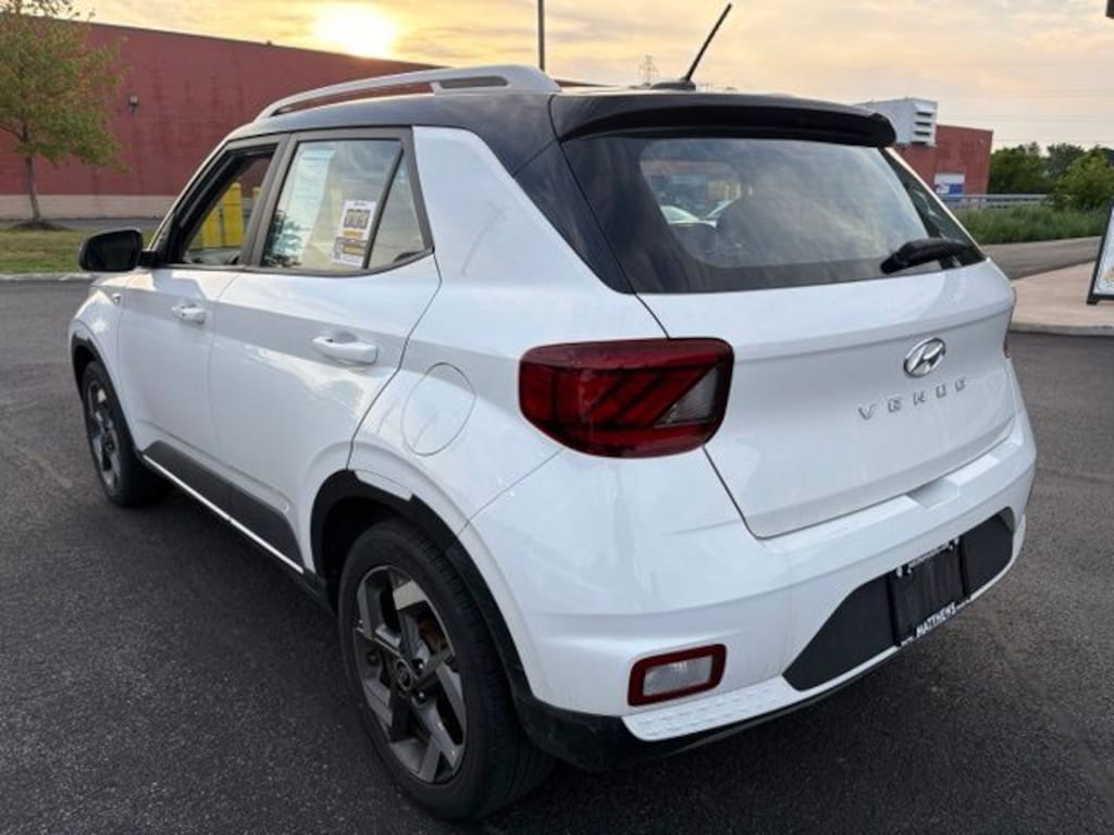 Certified 2024 Hyundai Venue SUV