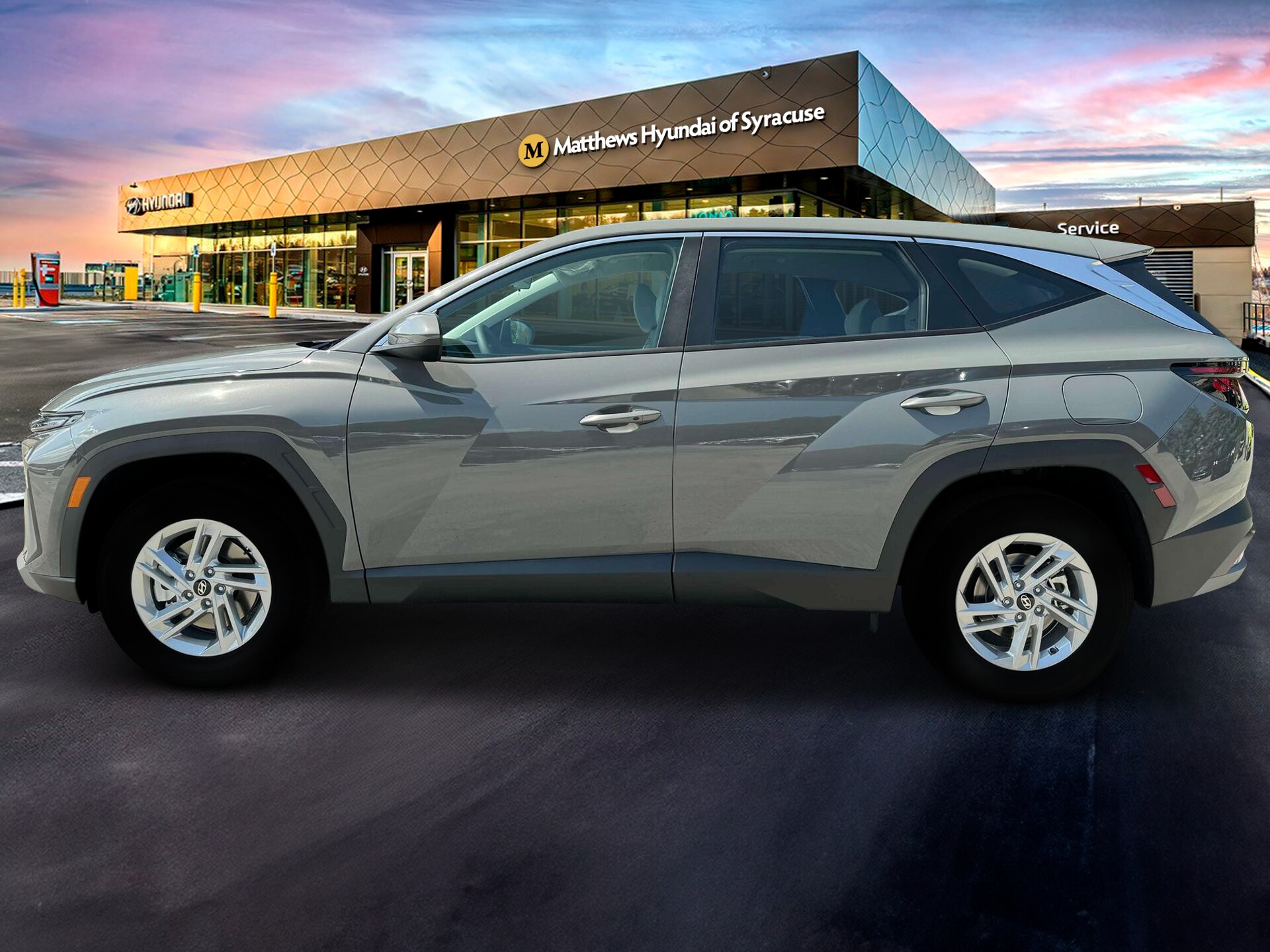 2025 Hyundai Tucson SE photo 2