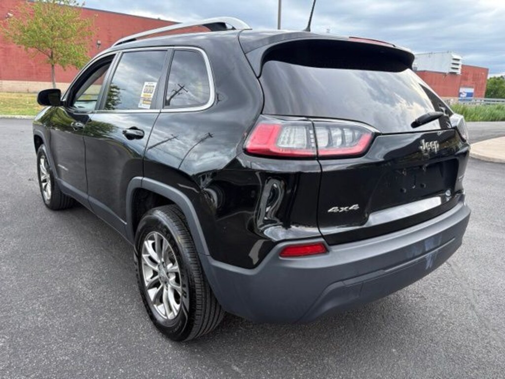 Used 2019 Jeep Cherokee Latitude Plus 4x4 SUV