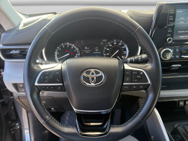 2021 Toyota Highlander XLE - Photo 13