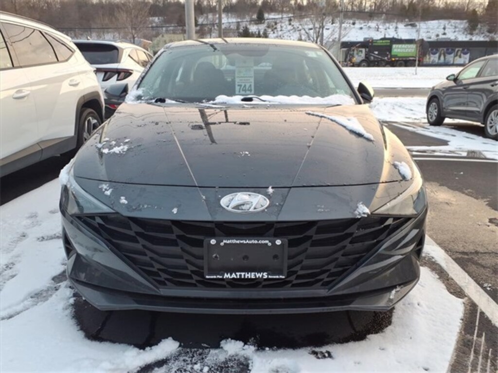 Used 2023 Hyundai Elantra SEL Sedan