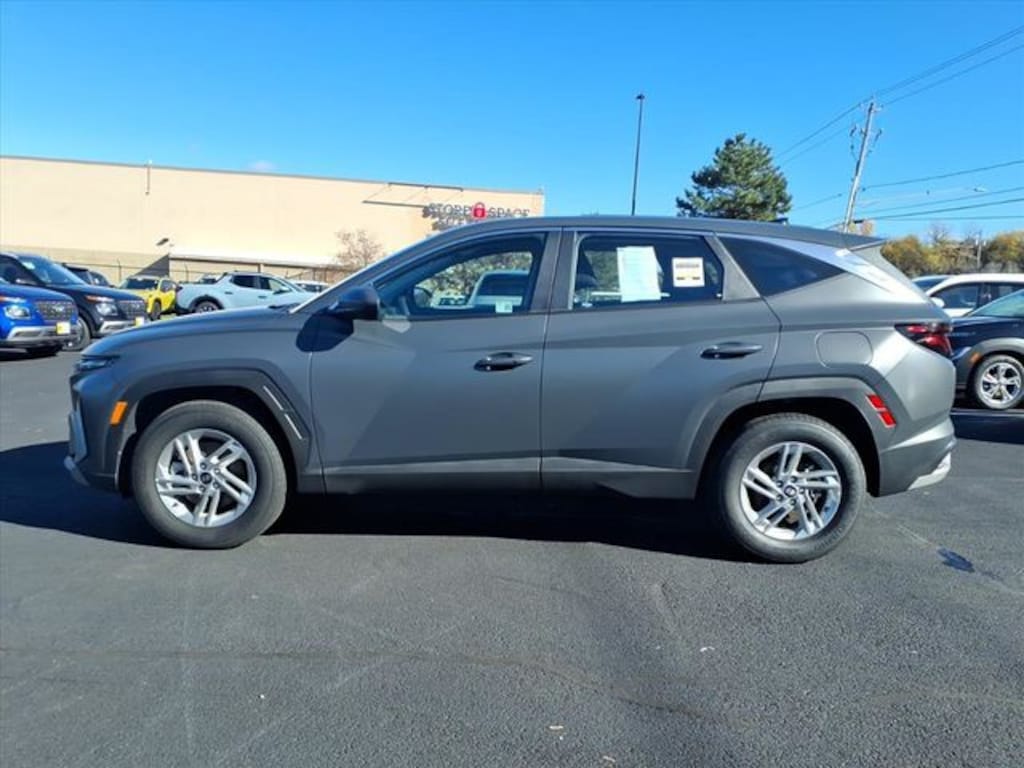 Certified 2025 Hyundai Tucson SE SUV