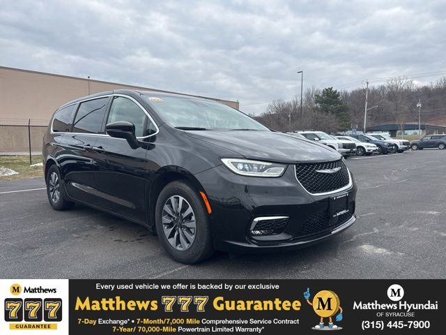 2023 Chrysler Pacifica Hybrid Touring L