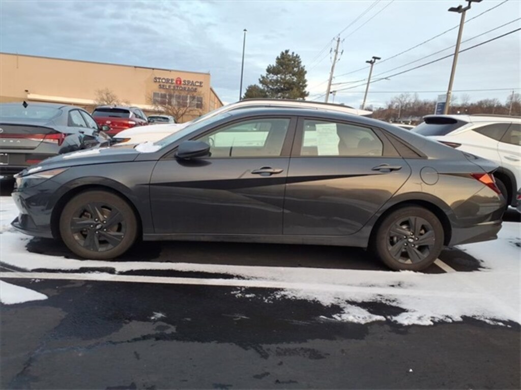 Used 2023 Hyundai Elantra SEL Sedan