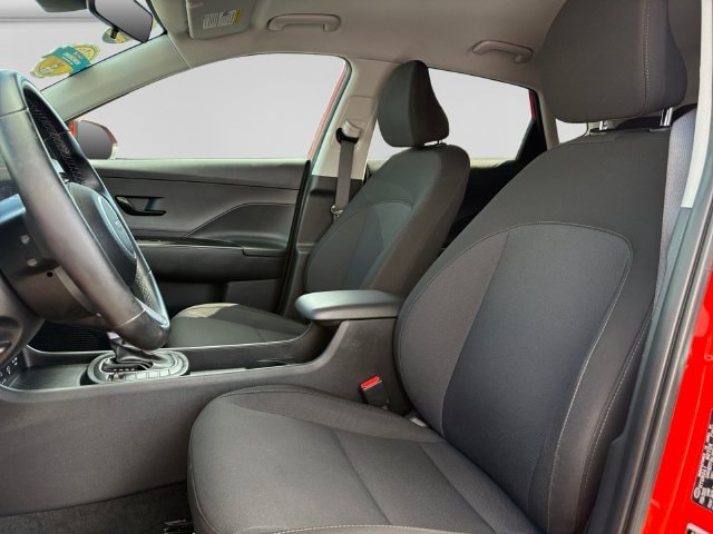2025 Hyundai Kona SEL - Photo 13